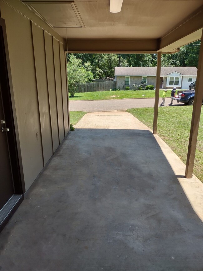 Photo - 102 Libby Cir