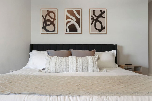 Photo - 28294 Ferry Rd Unidad ID1366974P