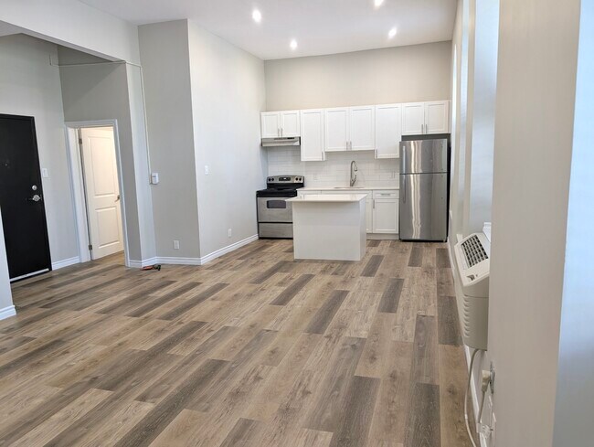 Photo - Beautifully Updated Studio Apartment in Downtown Sarnia! Unit 204