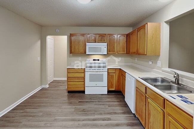 Photo - 9734 Thomas Ln