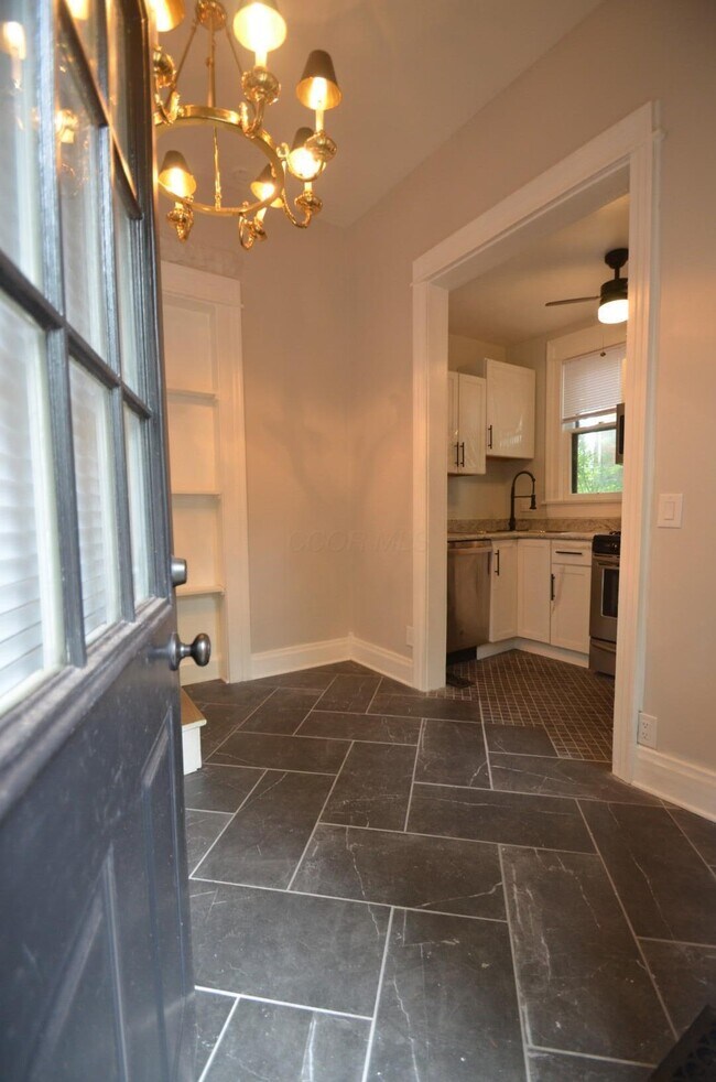 Photo - 301 W 5th Ave Unit Rear
