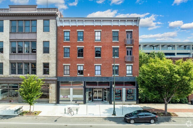 Photo - 1318 W Broad St Unit 202