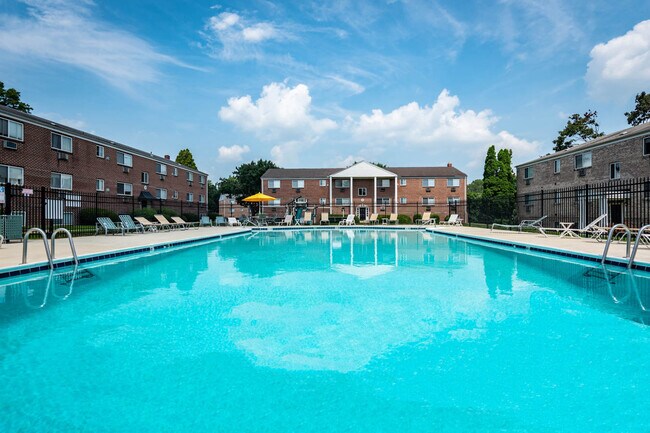 Sweetbriar Apartments
