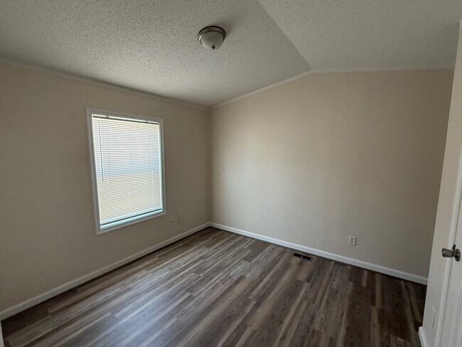 Photo - 13 Vanilla Ln