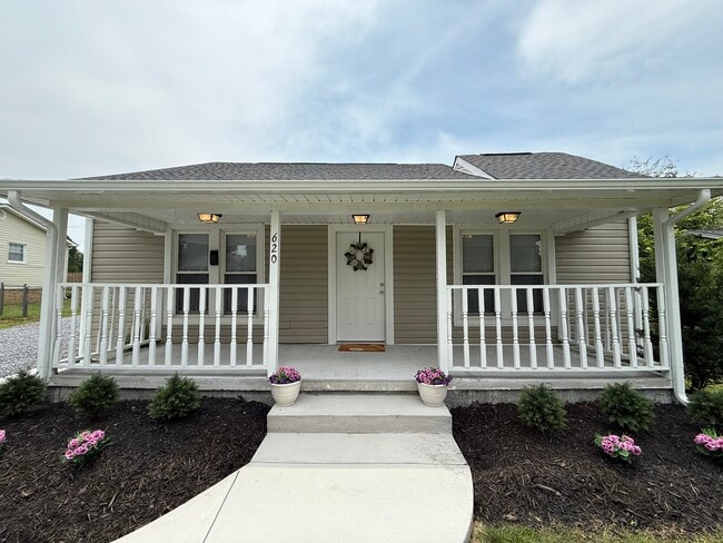 Photo - 620 E Ohio Ave