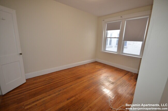 Photo - 119 Sutherland Rd Unit D