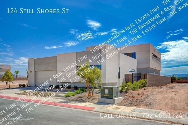 Photo - 124 Still Shrs St