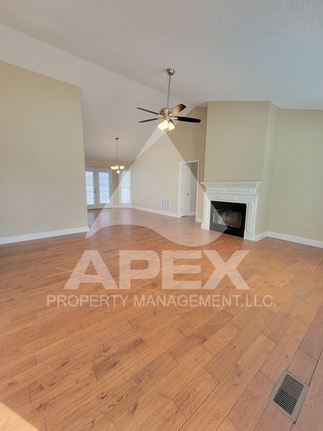 Photo - Beautiful 3Bd – 2Ba Single Family home on culdesac w/2 Car Garage in Powell off Emory Road!