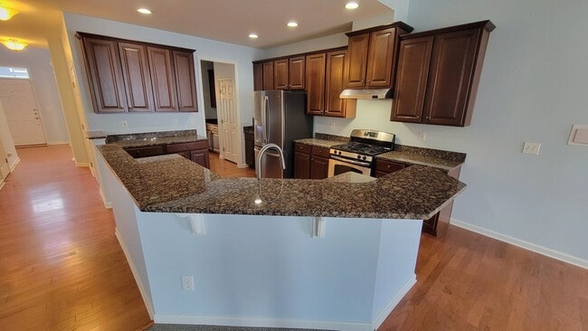 Photo - 4 Bed, 3.5 Townhome in Five Forks is Avail...
