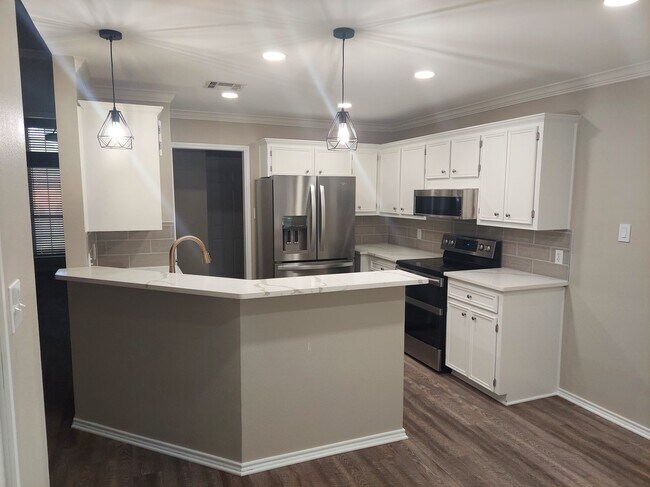 Photo - 5105 Sterling Dr