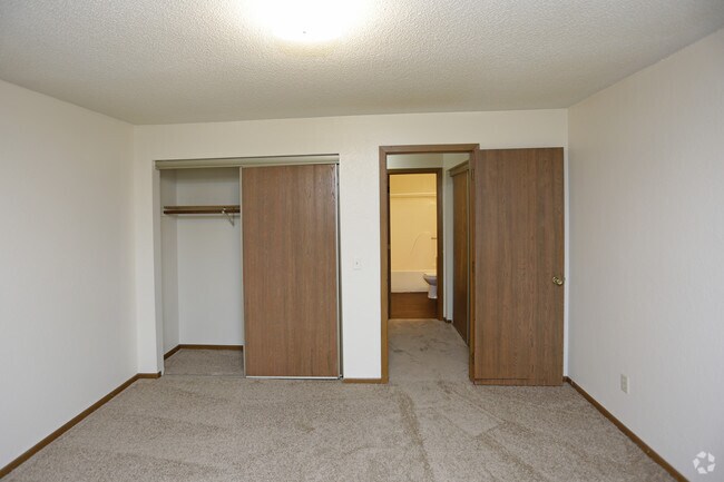 1BA, 1BA - 850 SF - Bryant Wood Apartments