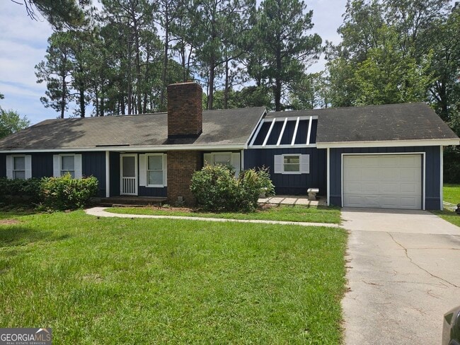 Photo - 220 Courtney Way