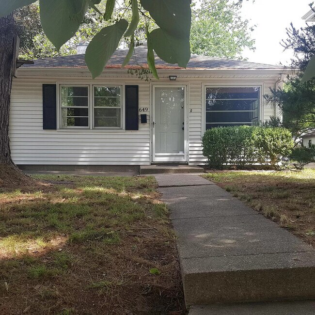 Photo - 649 W Vine St