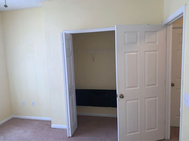 Photo - 2 bedroom 2 bath Condo  with Balcony in La...