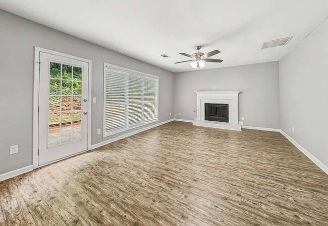 Photo - 2715 Denian Ct