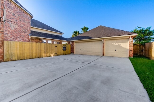Photo - 7803 Courtney Manor Ln