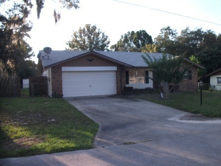 Building Photo - Nice 3/2/2 Home in Lecanto
