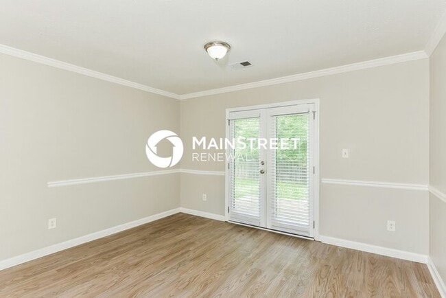 3 Bedroom Pet-Friendly Home in Lithonia, GA with Main Street Renewal