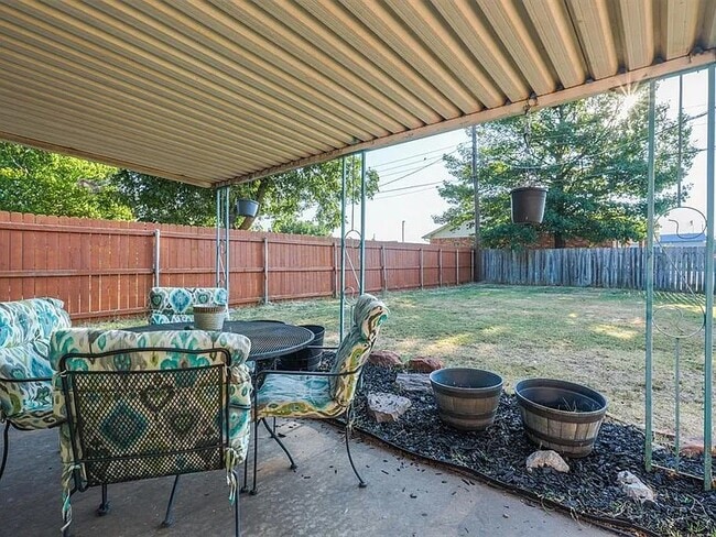 Photo - 2001 N McKinley Ave