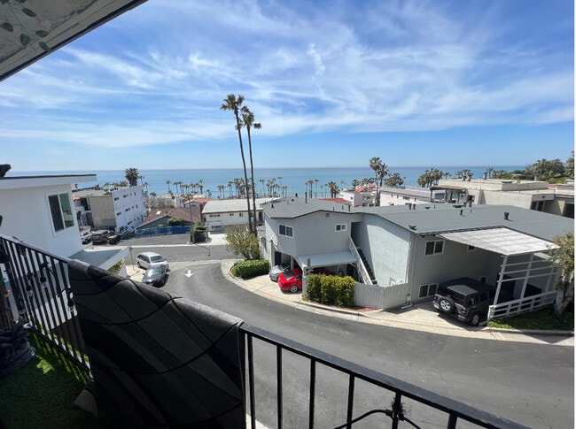 113 Capistrano Ln