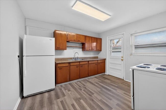 Photo - 2301 Perkins Ave