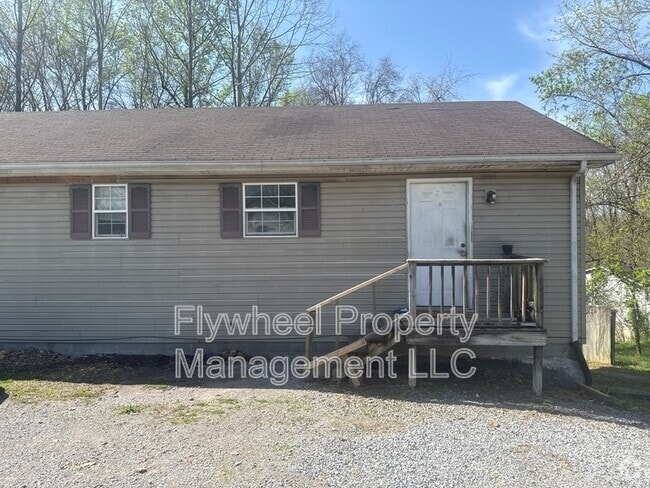 Building Photo - 138 N Poole St Rental