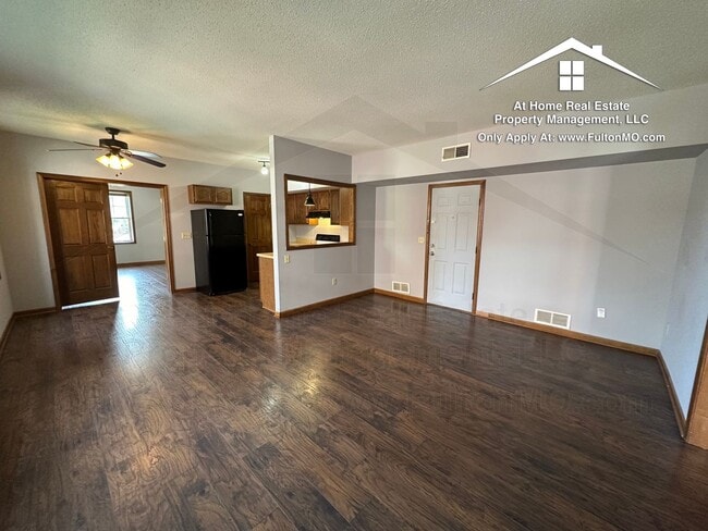 101 E 10th St Unidad 101-105 East 10th Street