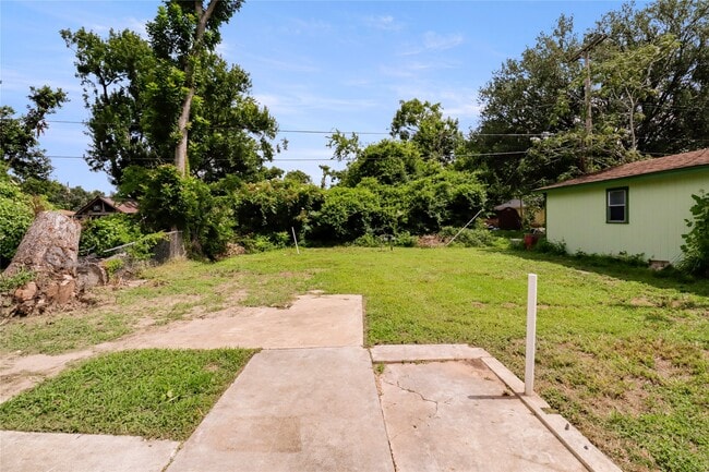 Photo - 604 W Peach St