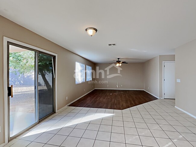 Photo - 1117 E Dust Devil Dr