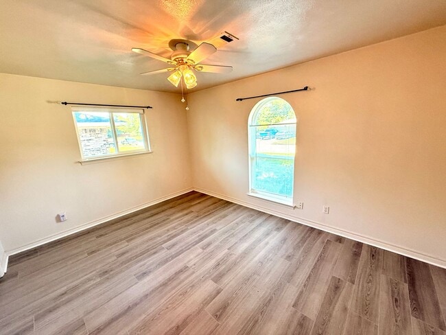 Photo - 2217 Indian Creek Dr