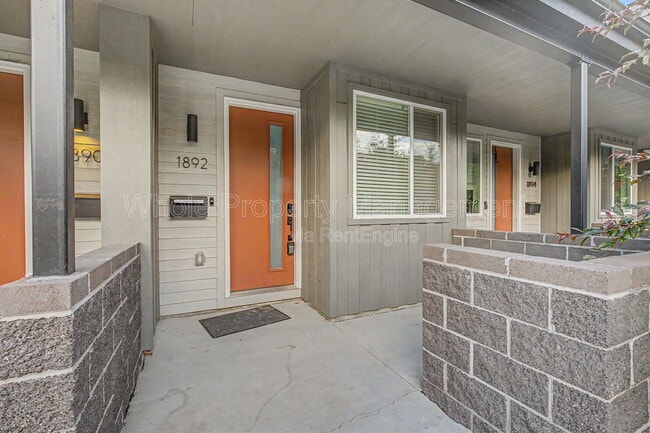 Photo - 1892 S Williams St