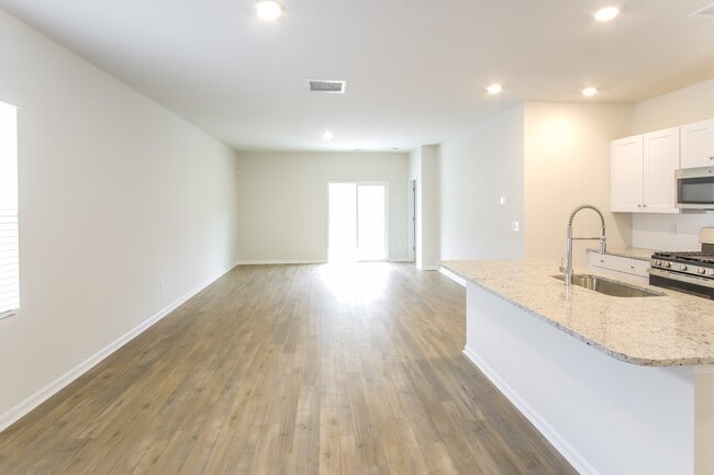 Photo - 631 Watercliff Dr