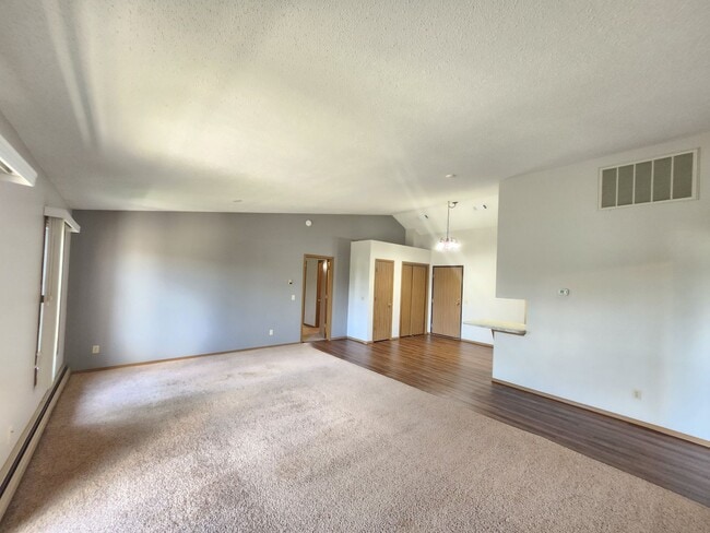 Photo - Chapelwood III Apartments