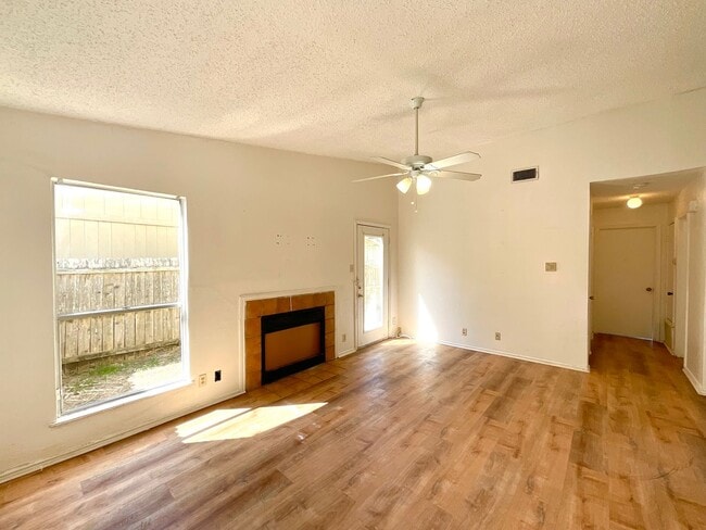 Photo - 2-Bedroom Duplex Near Highway 78- Pet-Friendly with Fenced Yard! SECTION 8 ACCEPTED