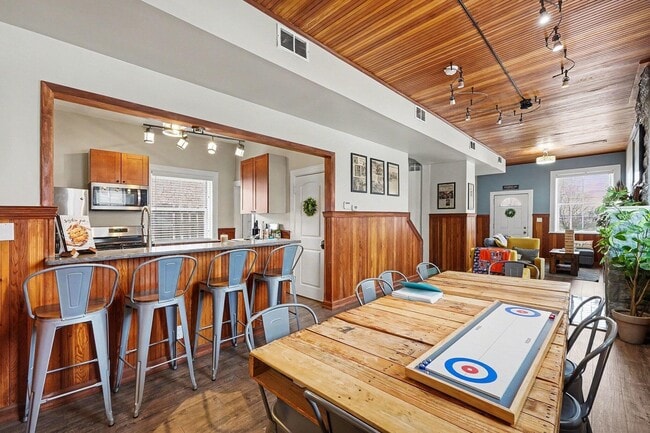 Photo - 1391 Woodbridge St