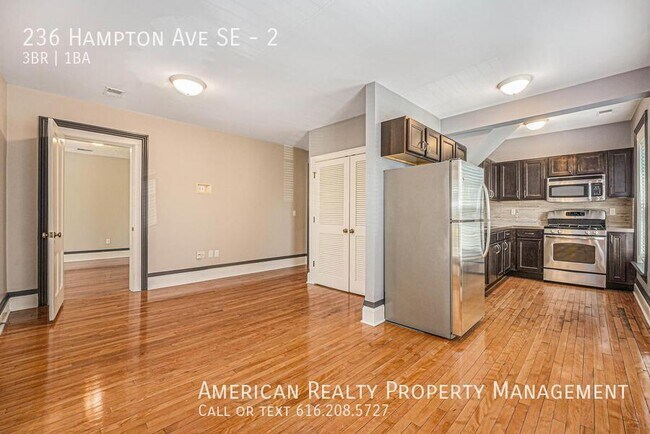 Photo - 236 Hampton Ave SE Unidad 2