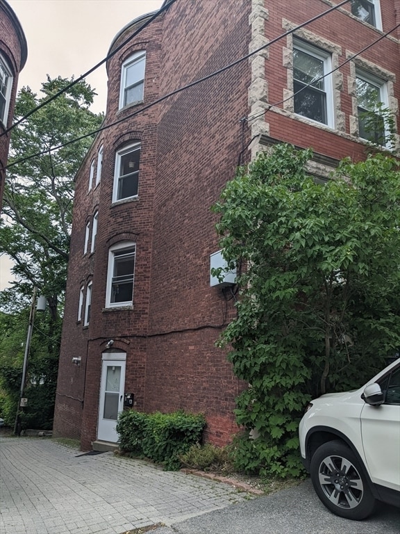 Photo - 187 Winthrop Rd Unit 1A