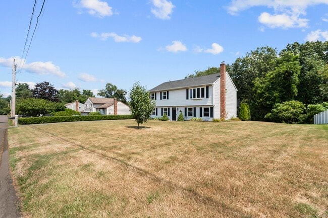 Photo - 32 Nod Brook Rd