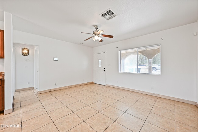 Photo - 1527 W Sonora St