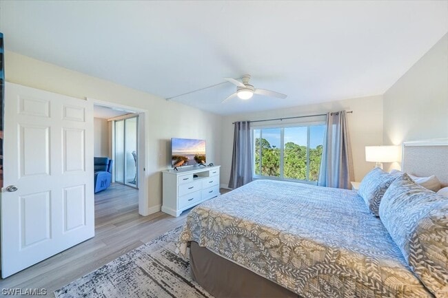Building Photo - 15161 Cedarwood Ln Unit 1505
