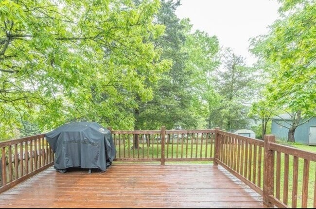 Photo - 2031 Millard Rd