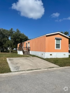 Building Photo - 1800 N Live Oak St Unit 21 Rental