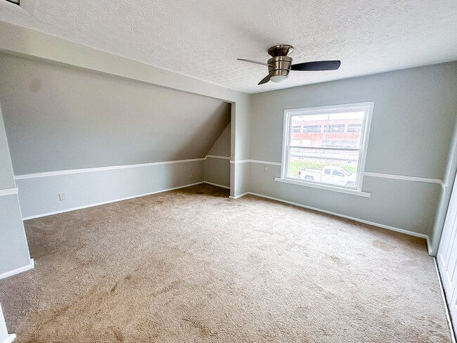 Photo - 1530-1532 N Sherman Dr Unit 1530 Sherman
