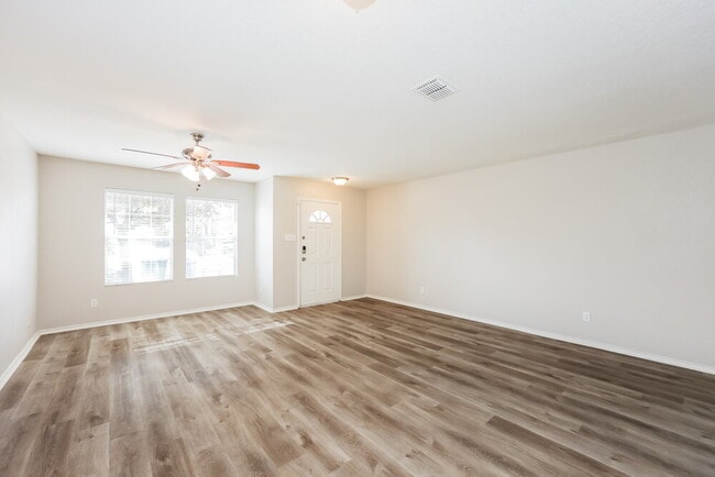 718 Absolon Farm