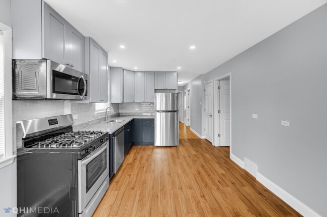 Photo - 8935 S Euclid Ave