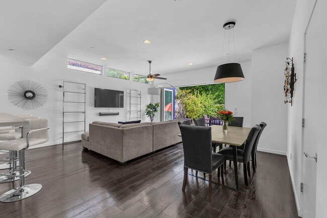 Photo - 350 Goleta Way