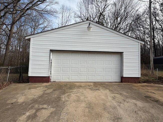 Photo - 308 Donna Ave