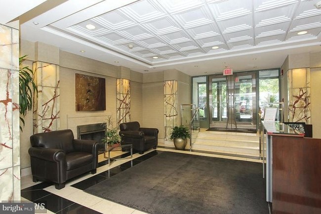 Building Photo - 1150 K St NW Unit 1305