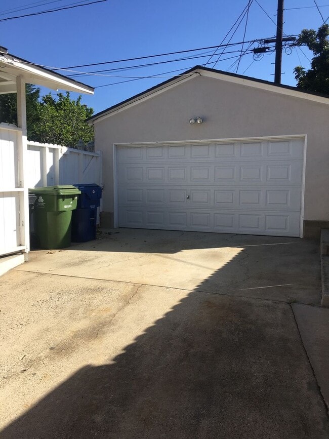 Photo - Charming Home near LMU