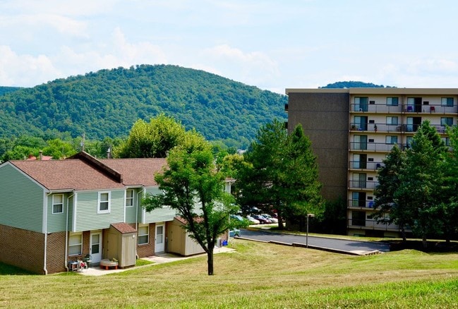 Photo - Potomac Heights Village